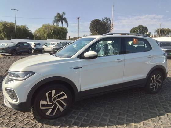VOLKSWAGEN T-CROSS 1.4 250 TSI TOTAL FLEX HIGHLINE AUTOMÁTICO